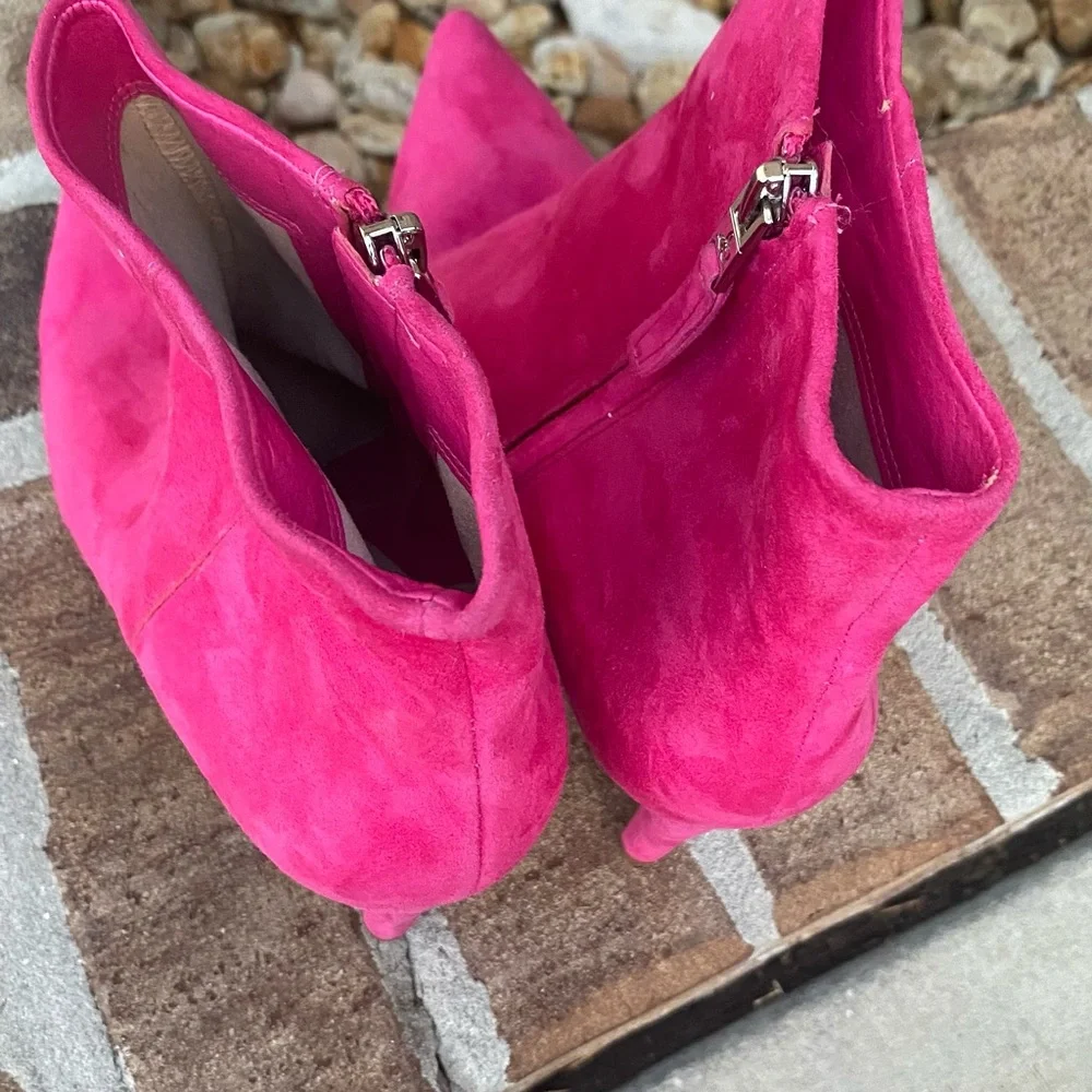 Sam Edelman Pink Suede Ankle Boots - Picture 9 of 9